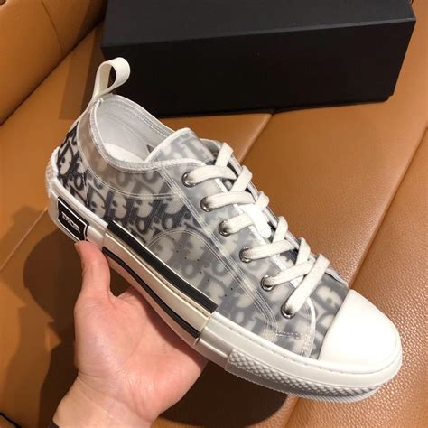 Dior low top sneaker